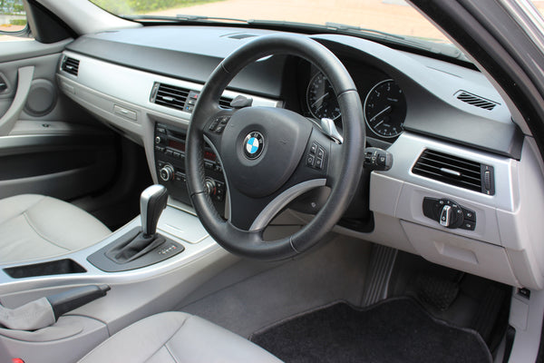 2009 BMW 323i Touring